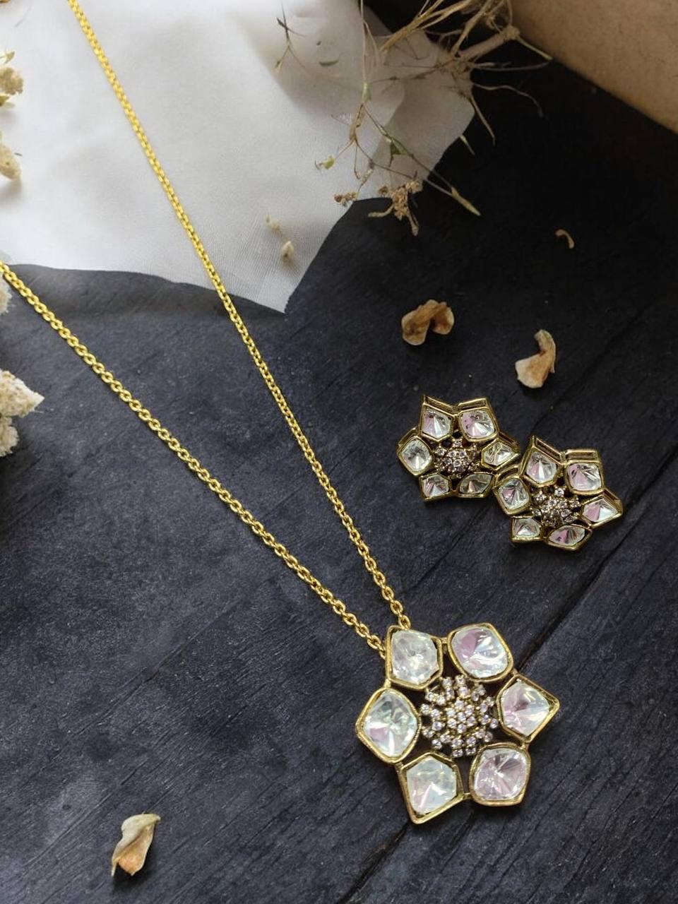 Arnine Antique Moisonaite Pendant Set